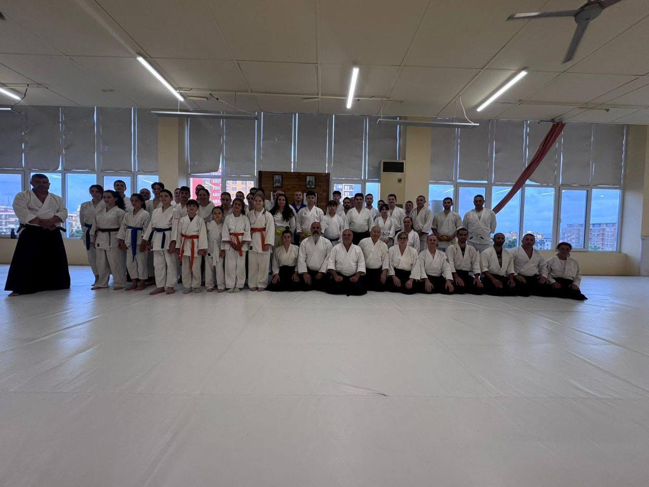 Group photo of all seminar participants