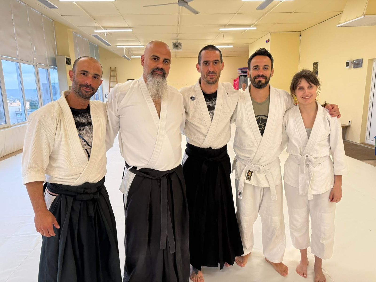 Seminar participants together after class